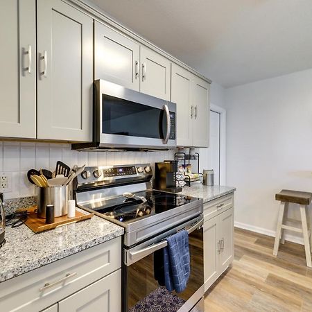Updated Hubert Vacation Rental 5 Mi To Beaches! Свонсборо Екстер'єр фото