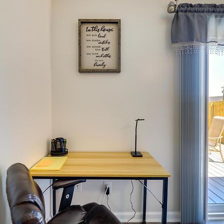 Updated Hubert Vacation Rental 5 Mi To Beaches! Свонсборо Екстер'єр фото